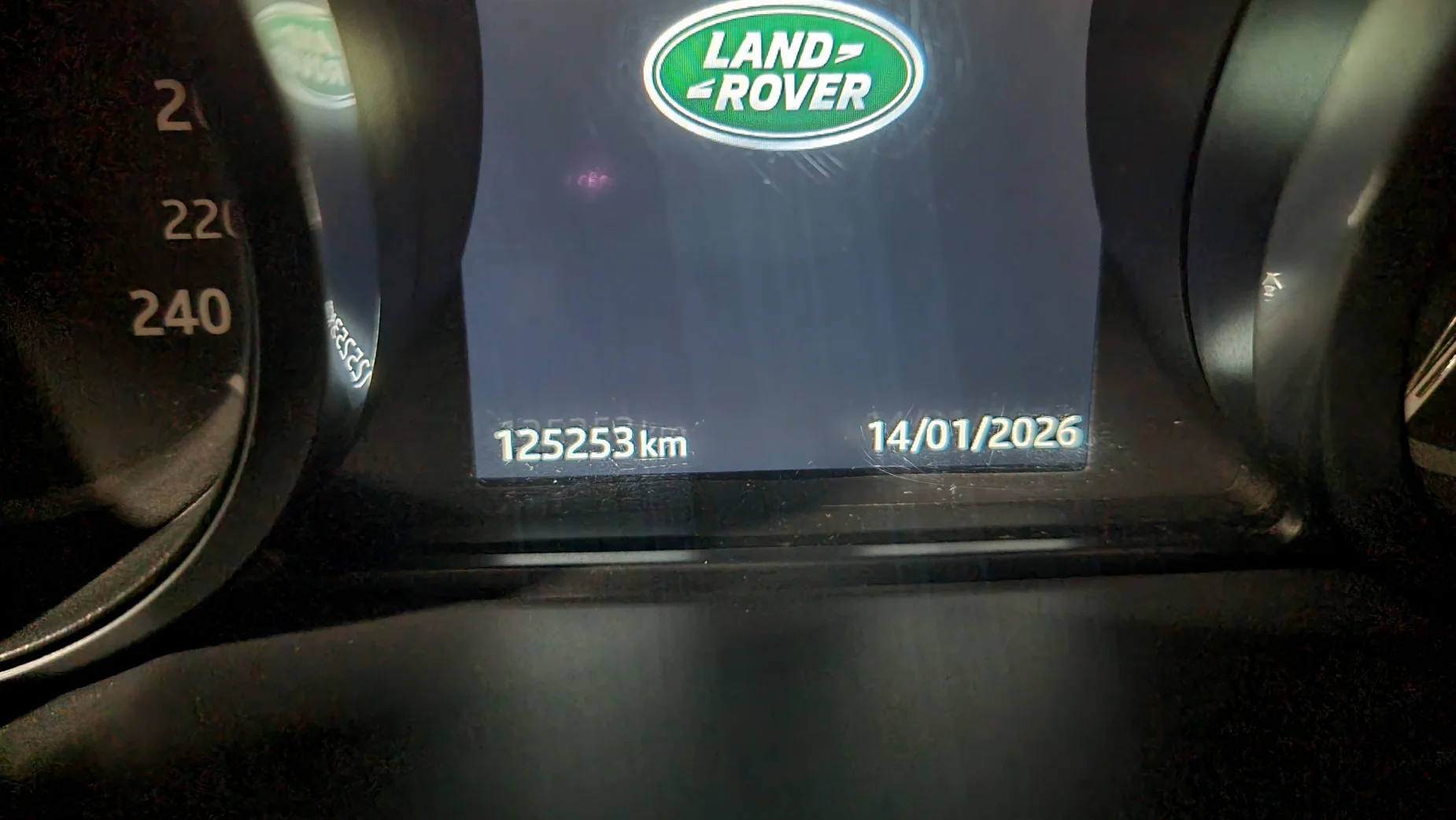 Land Rover Discovery Sport photo